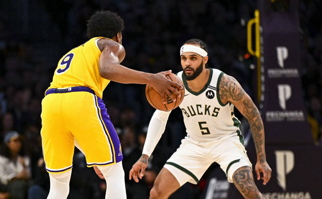 字母哥重要时刻出色防守，湖人带队取胜！赛场气氛高涨的简单介绍-开云官方平台